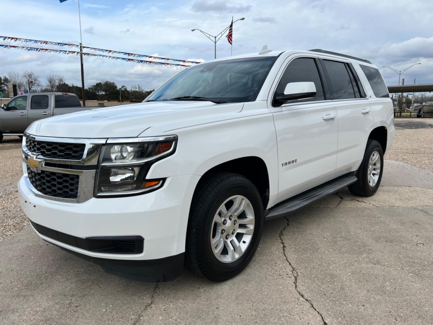 2015 White /Tan Chevrolet Tahoe LT (1GNSCBKC2FR) with an 5.3L V8 engine, Automatic transmission, located at 4520 Airline Hwy, Baton Rouge, LA, 70805, (225) 357-1497, 30.509325, -91.145432 - 2015 Chevy Tahoe LT 5.3 V8 Gas, 146K Miles, All Power, Heated Leather Seats, 7 Passenger Seating, Bose, Backup Camera, Tow Pkg. NO IN HOUSE FINANCING. FOR INFO PLEASE CONTACT JEFF AT 225 357-1497 CHECK OUT OUR A+ RATING WITH THE BETTER BUSINESS BUREAU WE HAVE BEEN A FAMILY OWNED AND OPERATED BUSINES - Photo#0